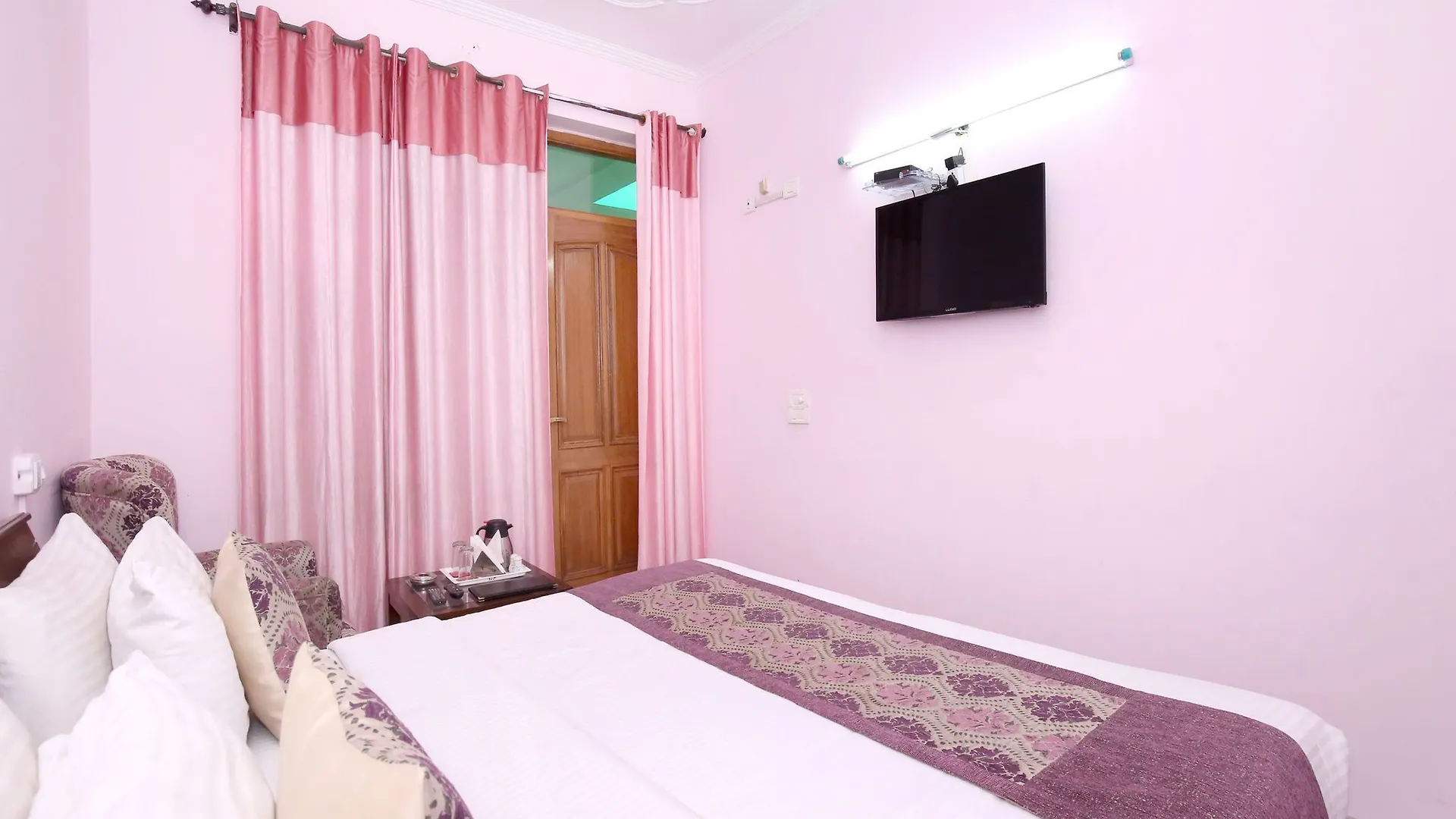 Oyo 6463 Hotel Dove Chandigarh 3*,