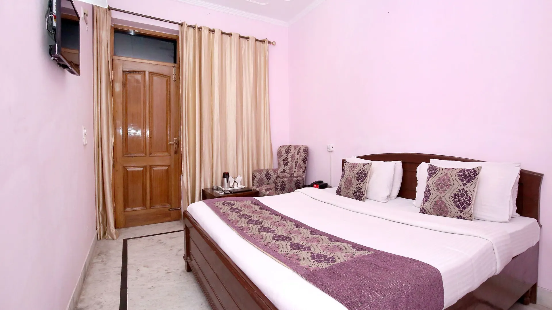 Oyo 6463 Hotel Dove Chandigarh